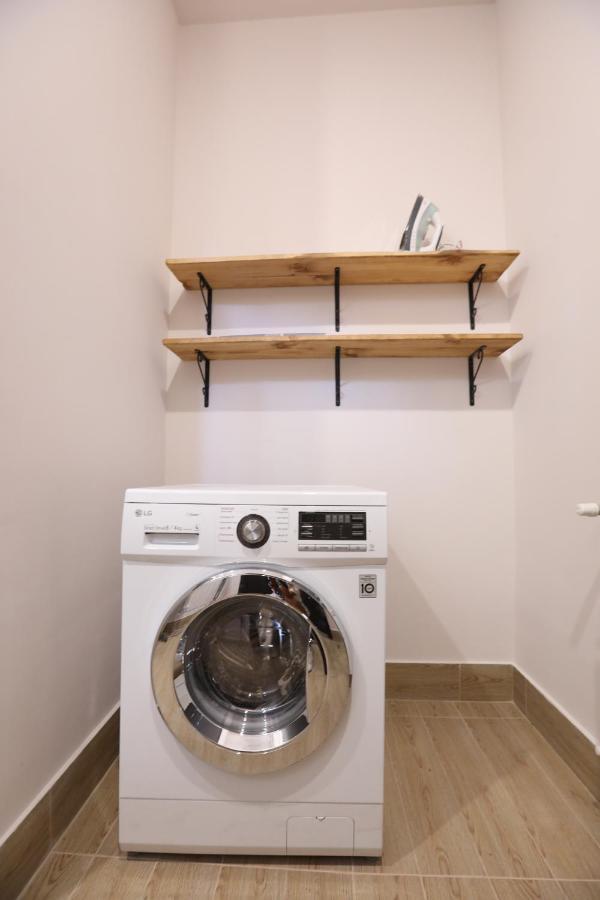 Hotelise I Tulip Apartment เยเรวาน ภายนอก รูปภาพ